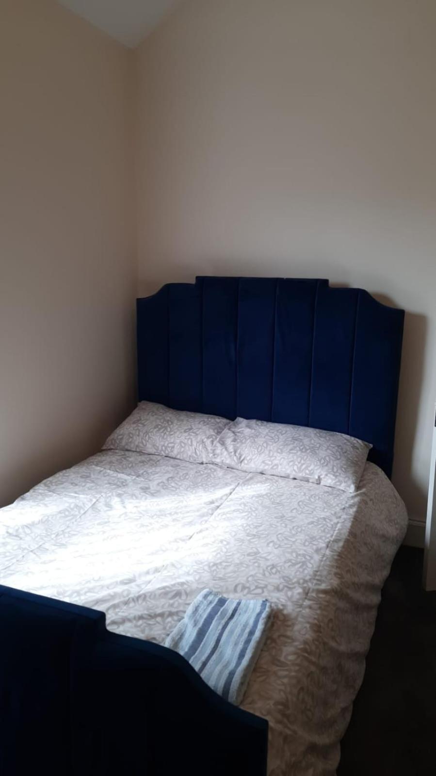 Lovely Bedroom With Shared Kitchen & Bathroom Free Parking والسال المظهر الخارجي الصورة